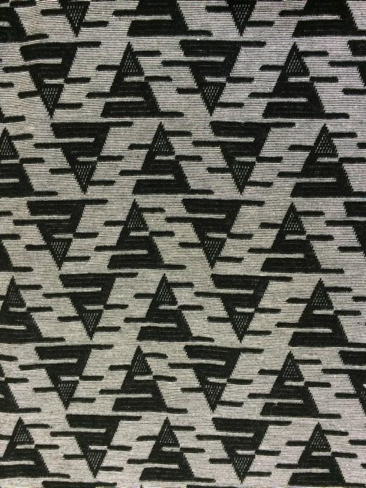 Loop transfer jacquard fabric