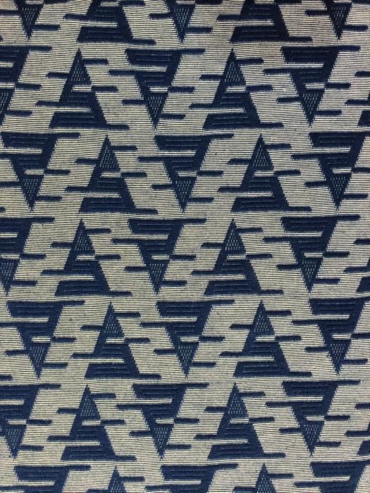Loop transfer jacquard fabric